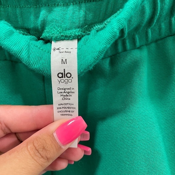 Alo Yoga Courtside Tearaway Snap Pant Green Emerald - Picture 3 of 6